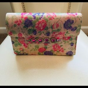 NWOT. Beautiful floral, foldover purse by Amanda.